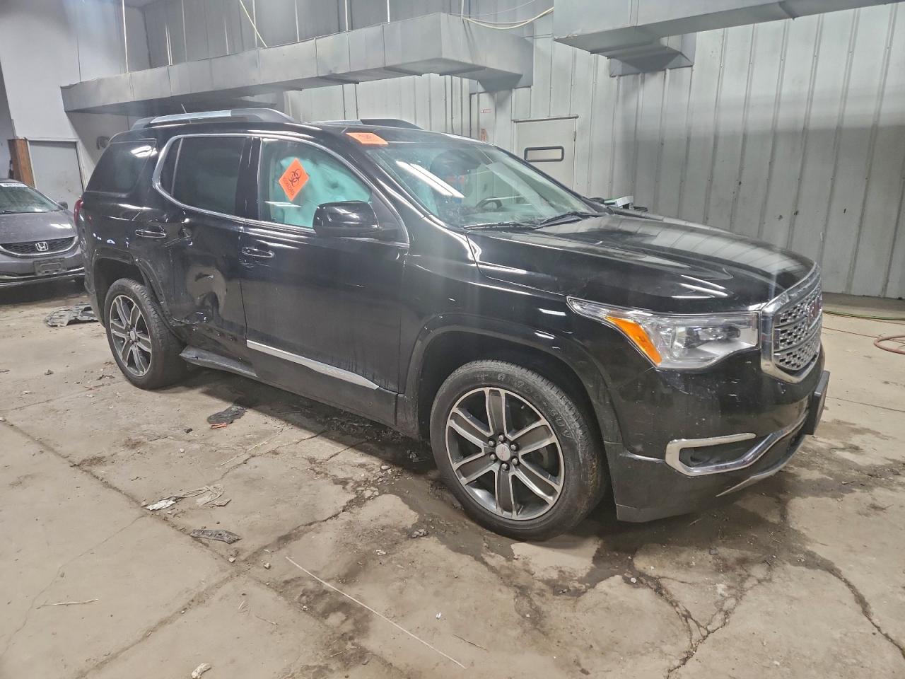 GMC Acadia Denali Image 8