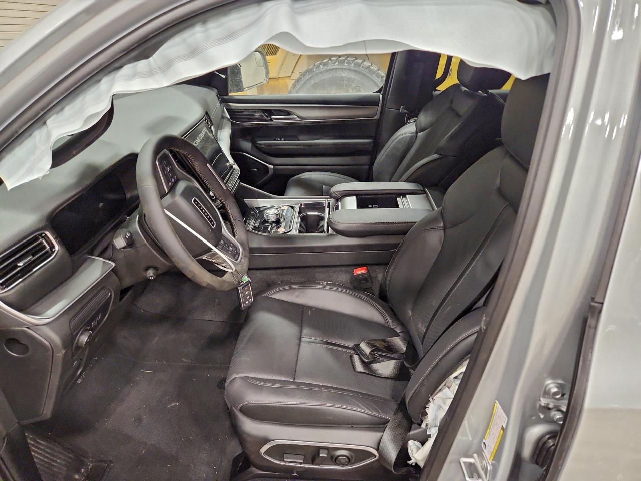 Jeep Wagoneer Series Ii Image 13