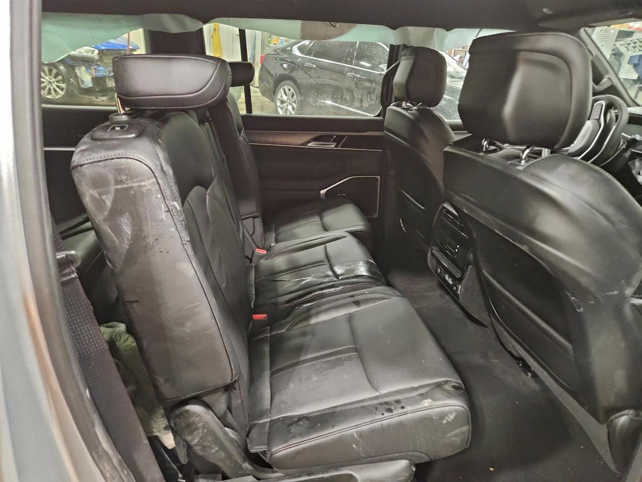 Jeep Wagoneer Series Ii Image 14